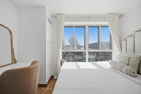 Photo 11 at 310 - 15 Maplewood Avenue, Cedarvale, Toronto