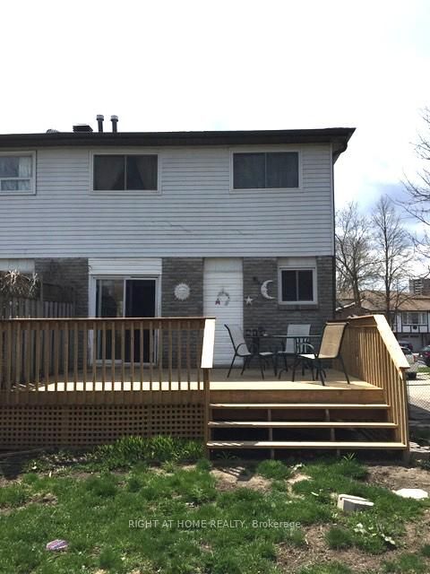 Photo 18 at 23 Carlton Road, Cundles East, Barrie