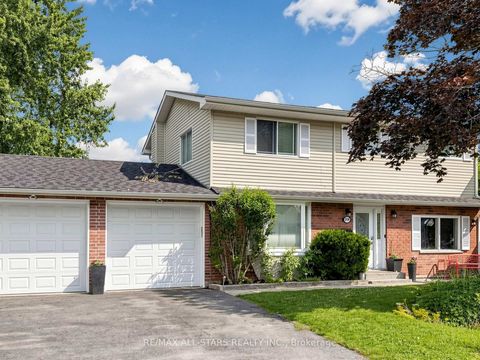 Photo 1 at 374 Adeline Drive, Keswick South, Georgina