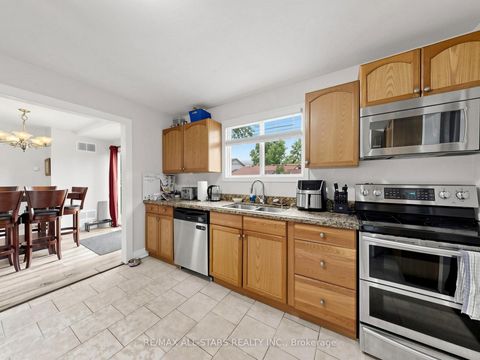 Photo 3 at 374 Adeline Drive, Keswick South, Georgina