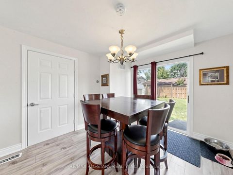 Photo 9 at 374 Adeline Drive, Keswick South, Georgina