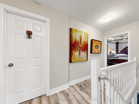 Photo 16 at 374 Adeline Drive, Keswick South, Georgina
