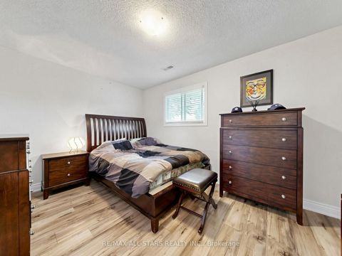 Photo 24 at 374 Adeline Drive, Keswick South, Georgina