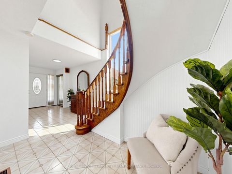 Photo 4 at 36 Lyon Heights Road, Bendale, Toronto