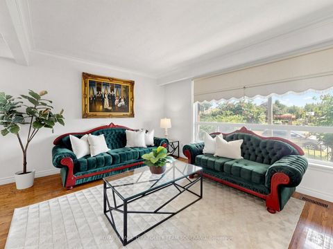 Photo 6 at 36 Lyon Heights Road, Bendale, Toronto