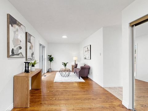 Photo 13 at 36 Lyon Heights Road, Bendale, Toronto
