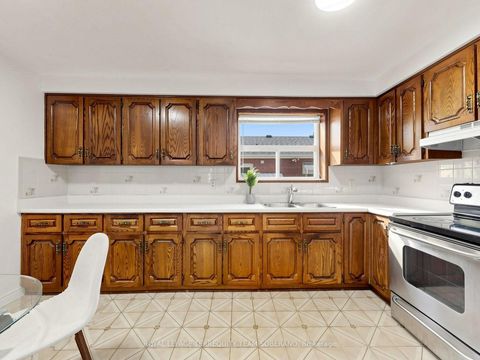 Photo 17 at 36 Lyon Heights Road, Bendale, Toronto