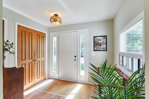 Photo 4 at 19 Scarboro Crescent, Cliffcrest, Toronto