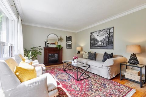 Photo 11 at 19 Scarboro Crescent, Cliffcrest, Toronto