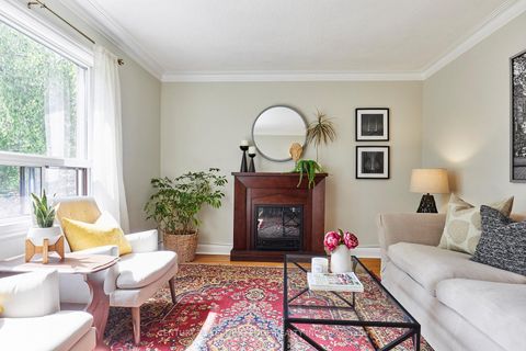 Photo 15 at 19 Scarboro Crescent, Cliffcrest, Toronto
