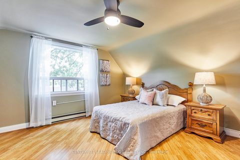 Photo 21 at 19 Scarboro Crescent, Cliffcrest, Toronto