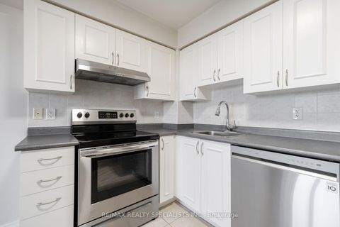 Photo 6 at 514 - 4 Elsinore Path, New Toronto, Toronto