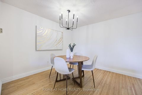 Photo 3 at 426 - 2645 Jane Street, Jane Heights, Toronto