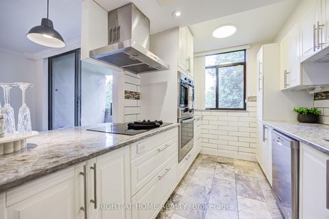 Photo 11 at 426 - 2645 Jane Street, Jane Heights, Toronto