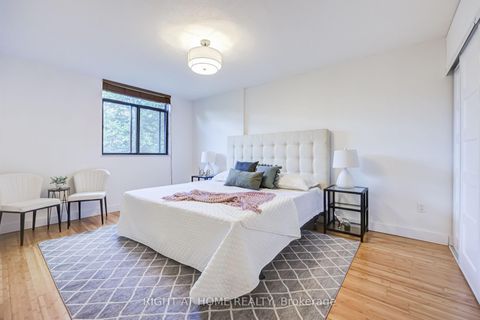 Photo 16 at 426 - 2645 Jane Street, Jane Heights, Toronto