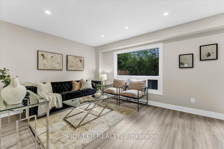 Photo 7 at 22 Wolverton Crescent, Central Park, Brampton