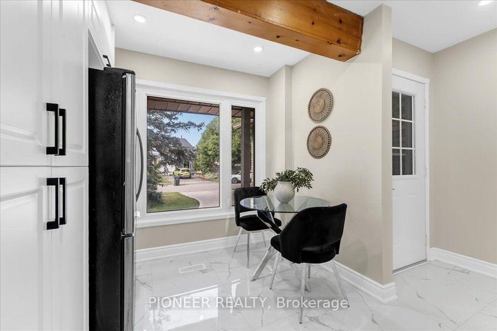 Photo 14 at 22 Wolverton Crescent, Central Park, Brampton