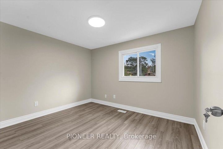 Photo 21 at 22 Wolverton Crescent, Central Park, Brampton