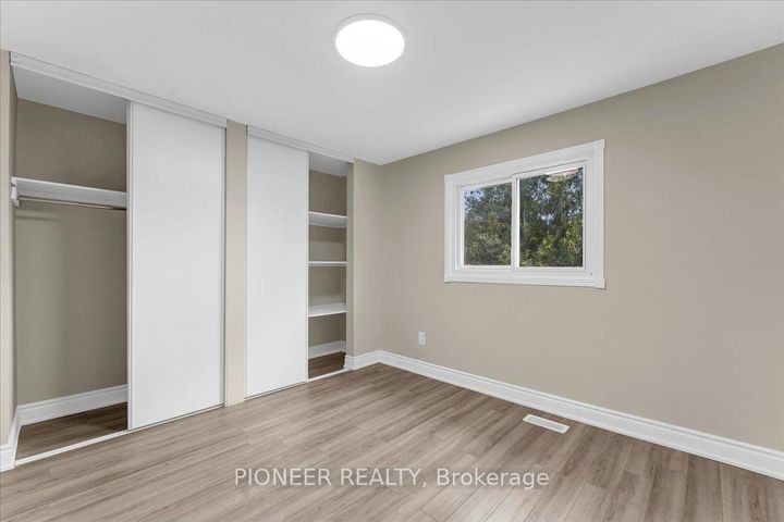 Photo 24 at 22 Wolverton Crescent, Central Park, Brampton