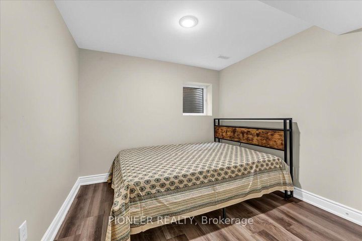 Photo 30 at 22 Wolverton Crescent, Central Park, Brampton