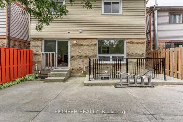 Photo 39 at 22 Wolverton Crescent, Central Park, Brampton