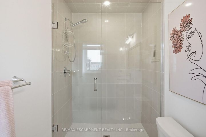 Photo 18 at 245 Burke Street, Waterdown, Hamilton