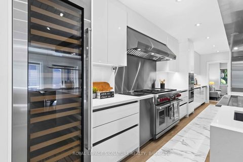 Photo 12 at 204 Richview Avenue, Forest Hill South, Toronto