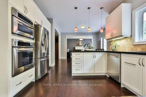 Photo 11 at 488 Foxcroft Boulevard, Wyndham, Newmarket