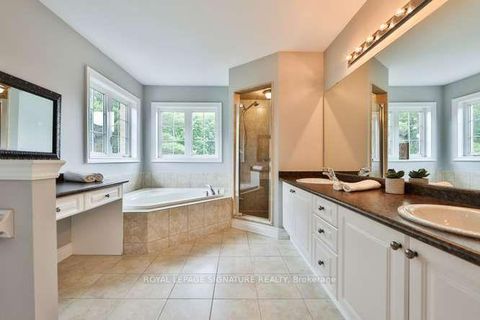 Photo 26 at 488 Foxcroft Boulevard, Wyndham, Newmarket