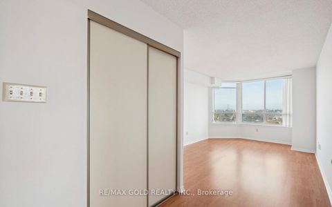 Photo 8 at 1923 - 3 Greystone Walk Drive, Kennedy Park, Toronto