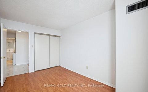 Photo 16 at 1923 - 3 Greystone Walk Drive, Kennedy Park, Toronto