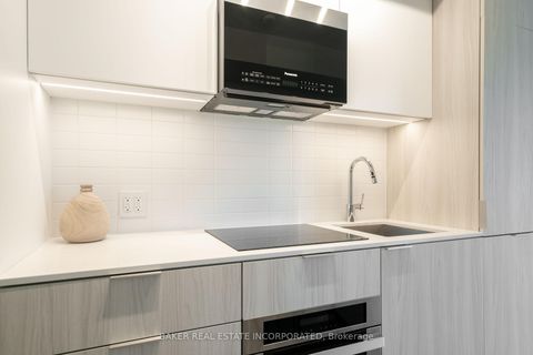 Photo 5 at 824 - 28 Eastern Avenue, Moss Park, Toronto