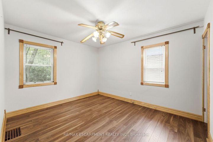 Photo 15 at 61 GLENMOUNT Avenue, Ainslie Wood, Hamilton