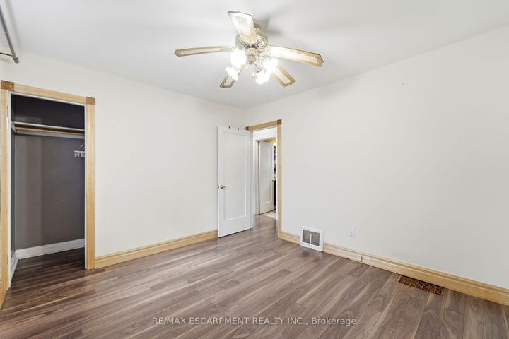 Photo 17 at 61 GLENMOUNT Avenue, Ainslie Wood, Hamilton