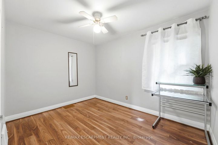 Photo 18 at 61 GLENMOUNT Avenue, Ainslie Wood, Hamilton