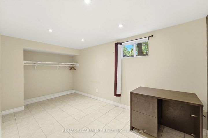 Photo 23 at 61 GLENMOUNT Avenue, Ainslie Wood, Hamilton
