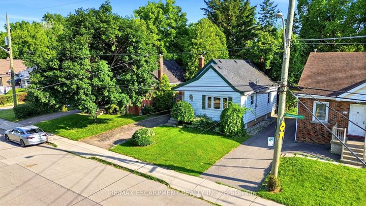 Photo 40 at 61 GLENMOUNT Avenue, Ainslie Wood, Hamilton