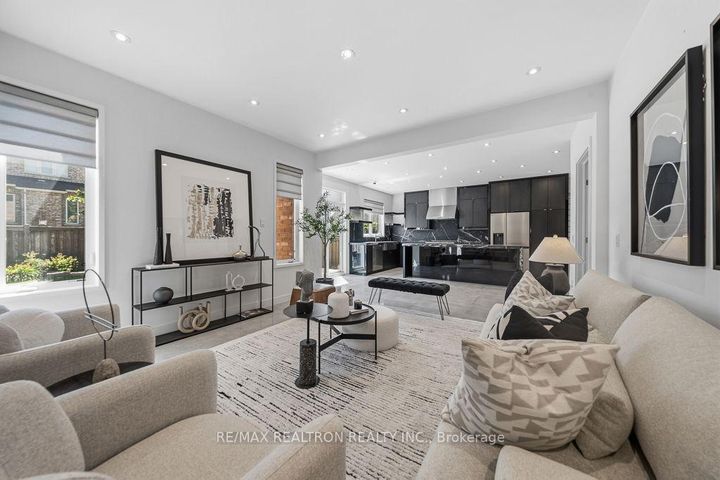 Photo 2 at 55 Headwind Boulevard, Vellore Village, Vaughan