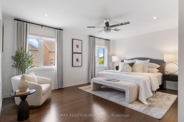 Photo 12 at 55 Headwind Boulevard, Vellore Village, Vaughan