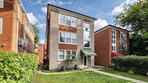 Photo 2 at 209 St Clements Avenue, Eglinton, Toronto