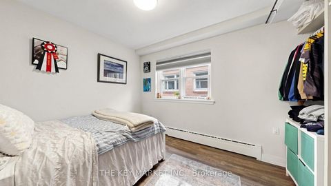 Photo 9 at 209 St Clements Avenue, Eglinton, Toronto