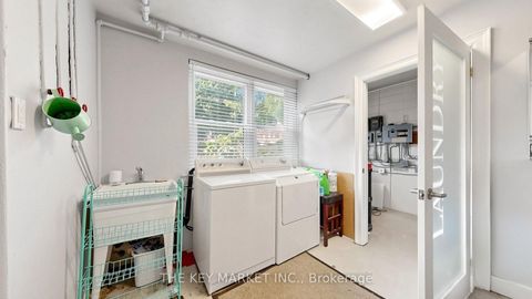 Photo 11 at 209 St Clements Avenue, Eglinton, Toronto