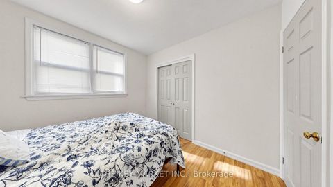 Photo 21 at 209 St Clements Avenue, Eglinton, Toronto