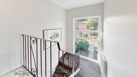 Photo 26 at 209 St Clements Avenue, Eglinton, Toronto