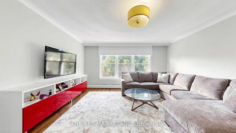 Photo 27 at 209 St Clements Avenue, Eglinton, Toronto
