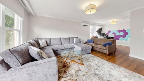 Photo 29 at 209 St Clements Avenue, Eglinton, Toronto