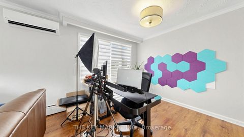 Photo 30 at 209 St Clements Avenue, Eglinton, Toronto