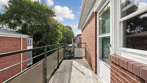 Photo 47 at 209 St Clements Avenue, Eglinton, Toronto