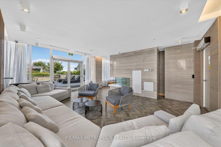 Photo 12 at 619 - 7 Kenaston Gardens, Bayview Village, Toronto