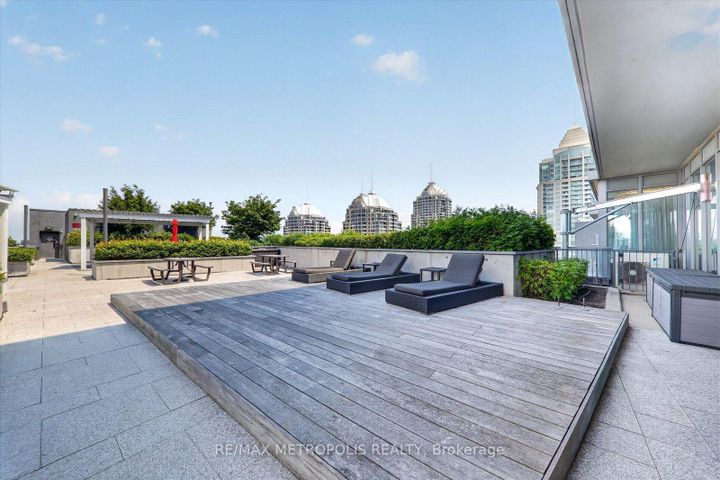 Photo 19 at 619 - 7 Kenaston Gardens, Bayview Village, Toronto